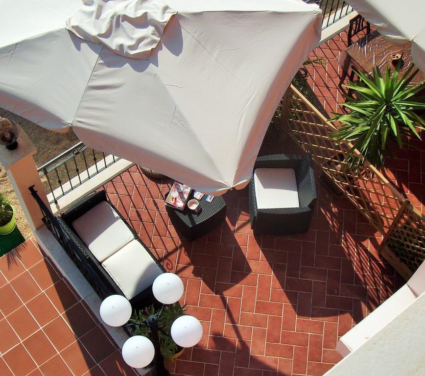 Hotel Bellavista S'Archittu Екстер'єр фото