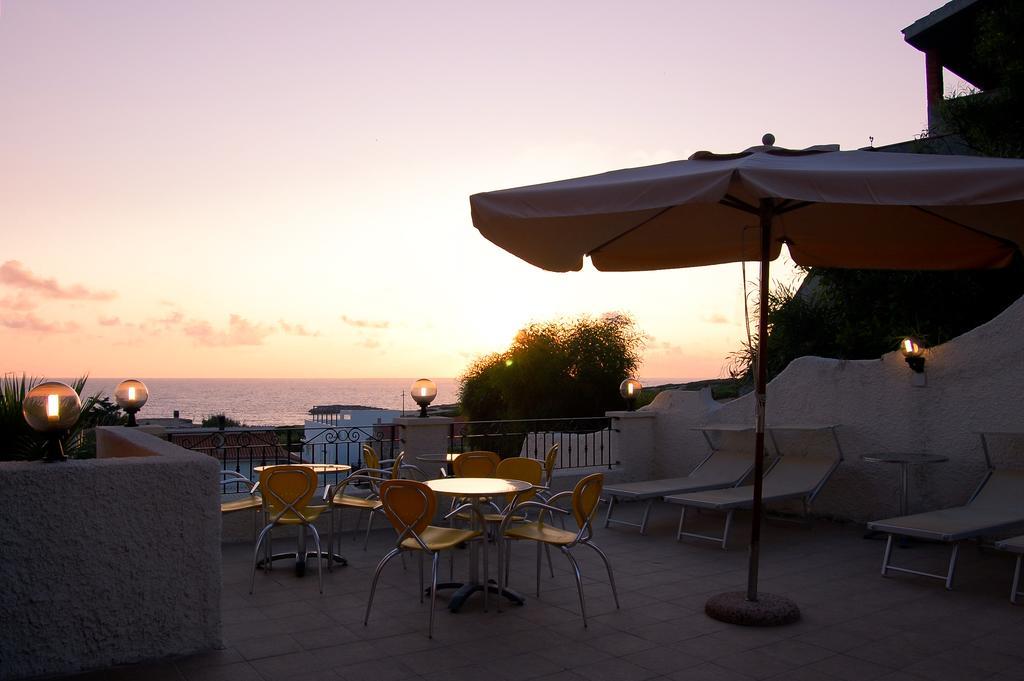 Hotel Bellavista S'Archittu Екстер'єр фото