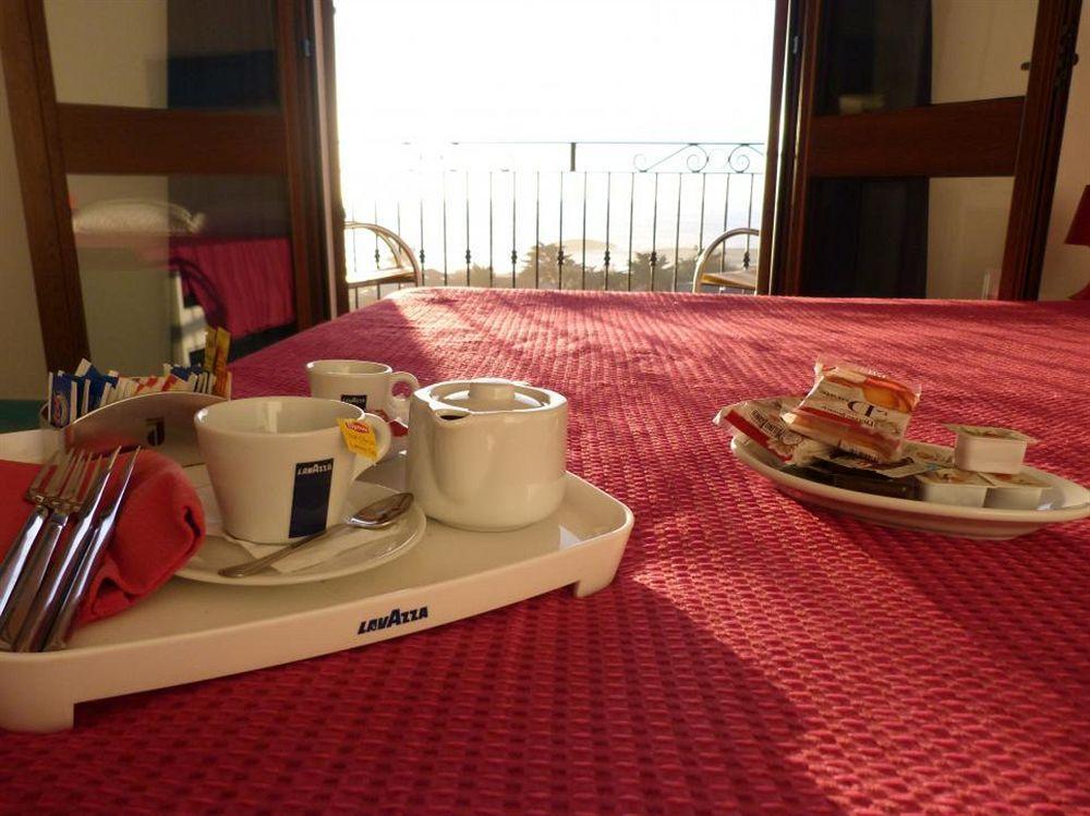 Hotel Bellavista S'Archittu Екстер'єр фото