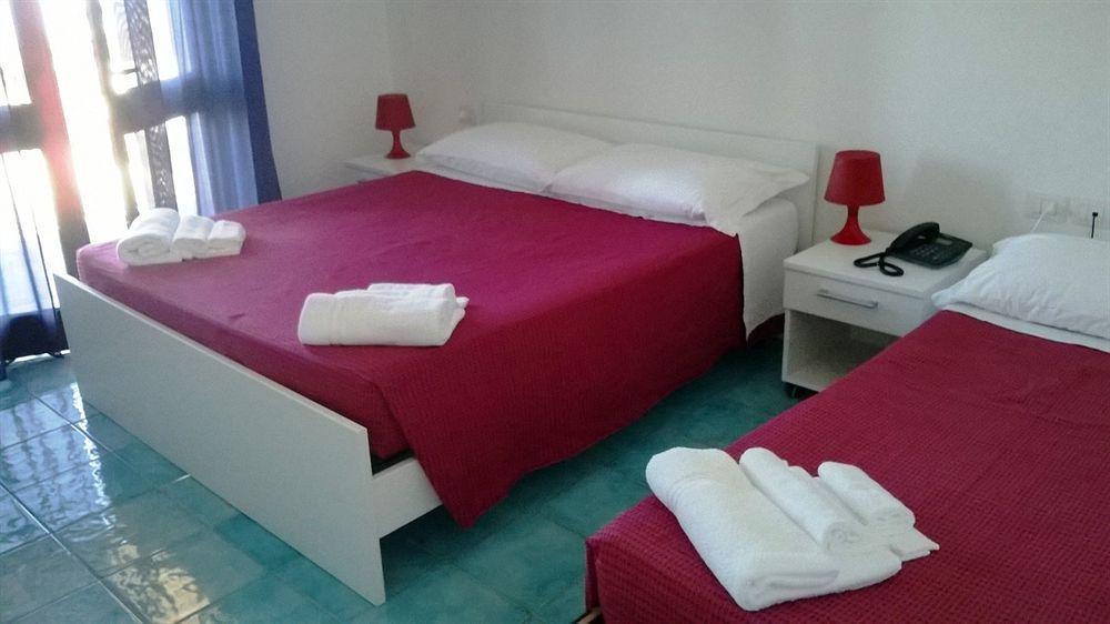 Hotel Bellavista S'Archittu Екстер'єр фото